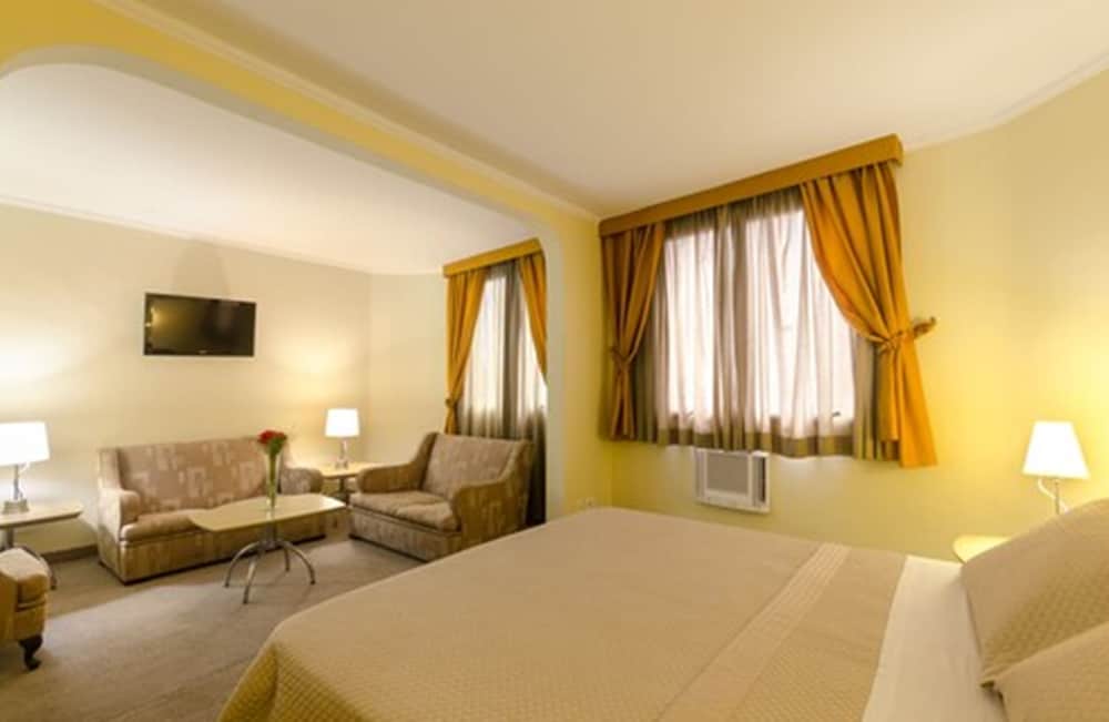 SAN MICHEL HOTEL 27/61