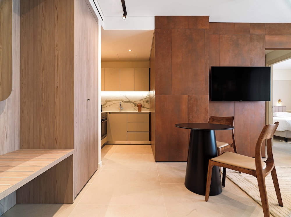 LIV Mackenzie Beach Suites 41/55