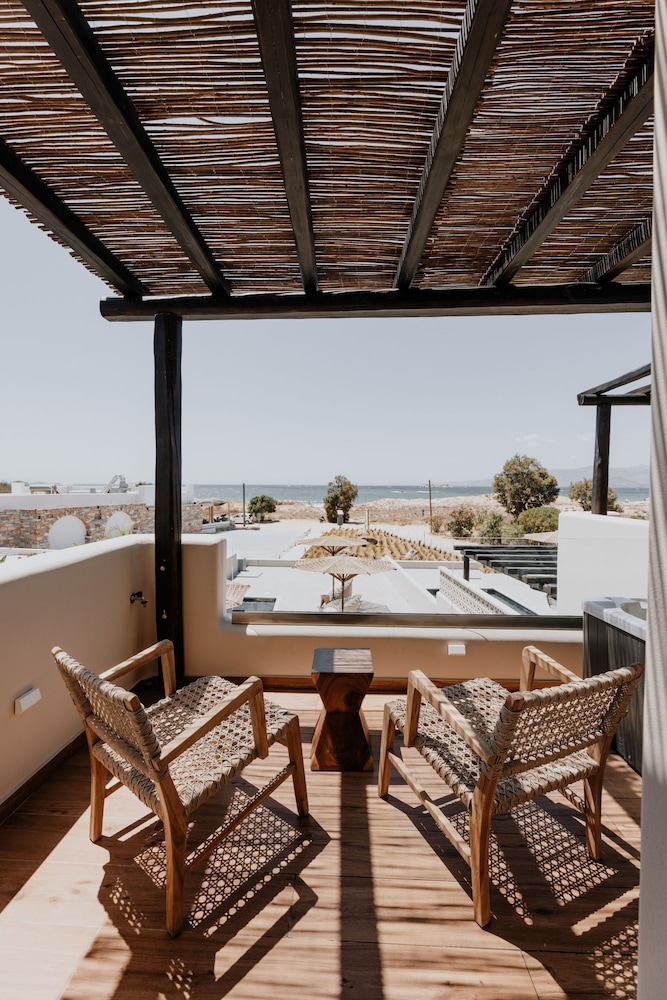 Onym Curated Villas 194/206