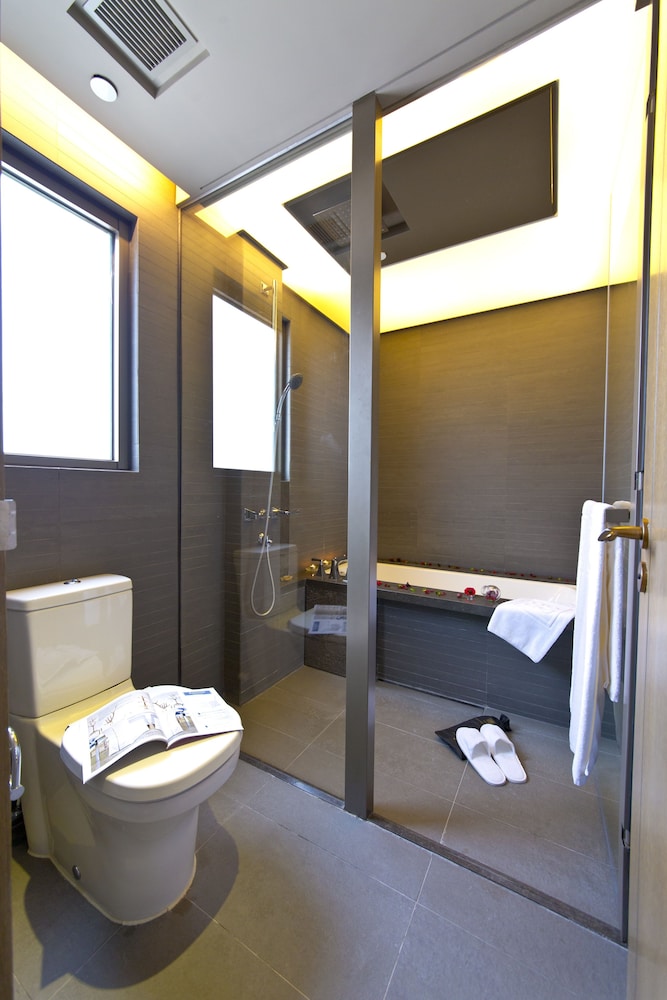 Wanchai 88 Hotel (ex. V Wanchai 2) 36/49