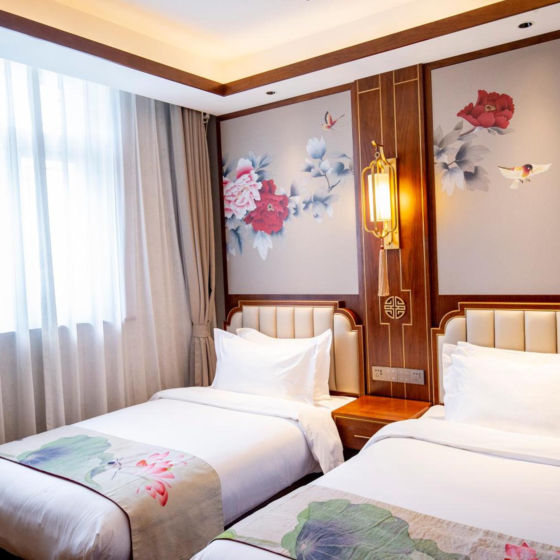 Pierr Palace Hotel (Beijing Nanluo Guxiang) 11/34