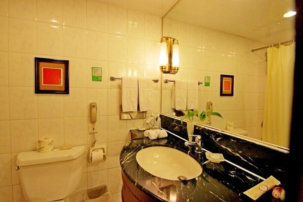 Cypress Hotel 45/45