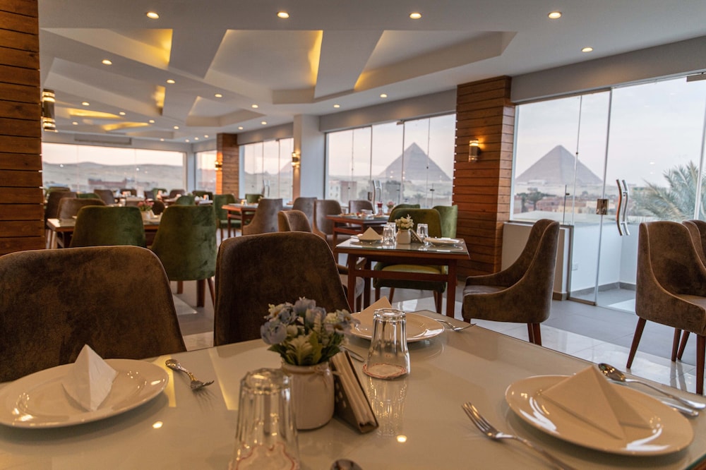 Nine Pyramids View Hotel 38/50