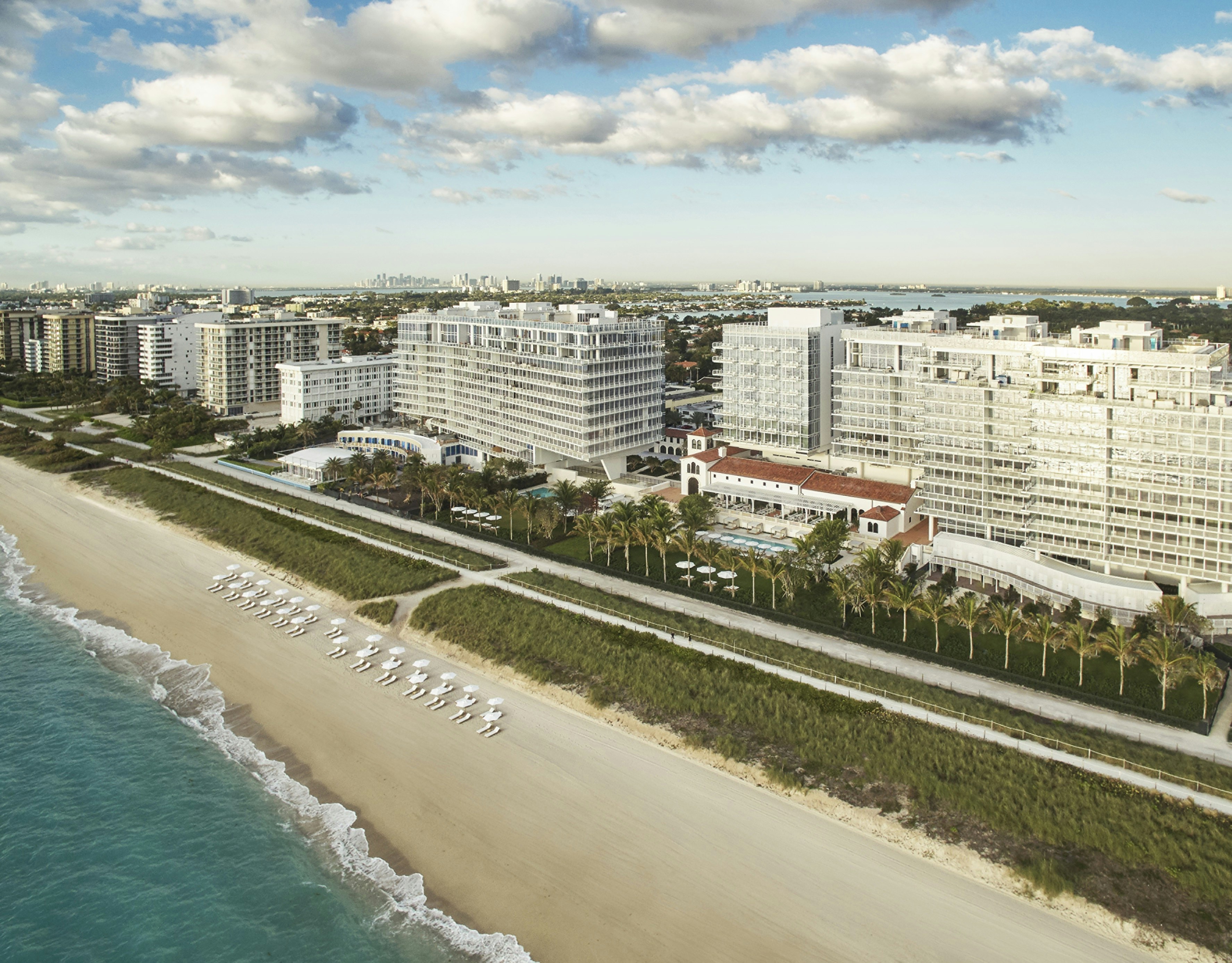 Four Seasons Hotel At The Surf Club 53/56