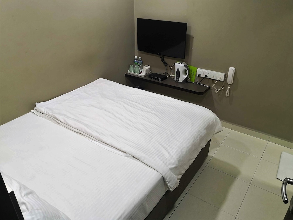 Tropika Garden Hotel 24/41
