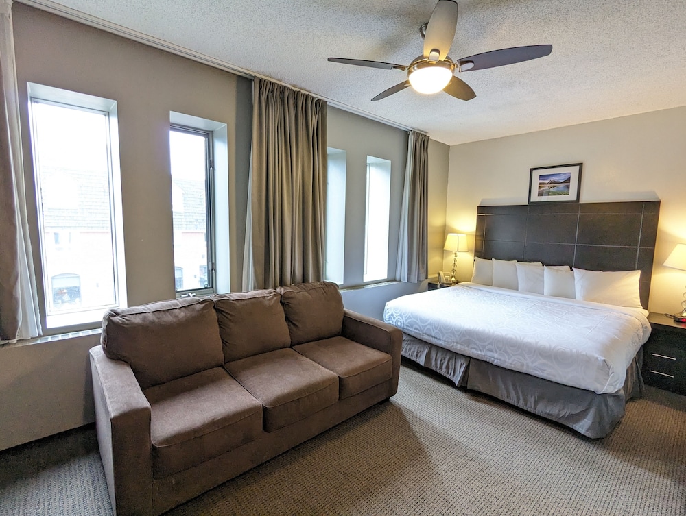 King Edward Hotel 22/55