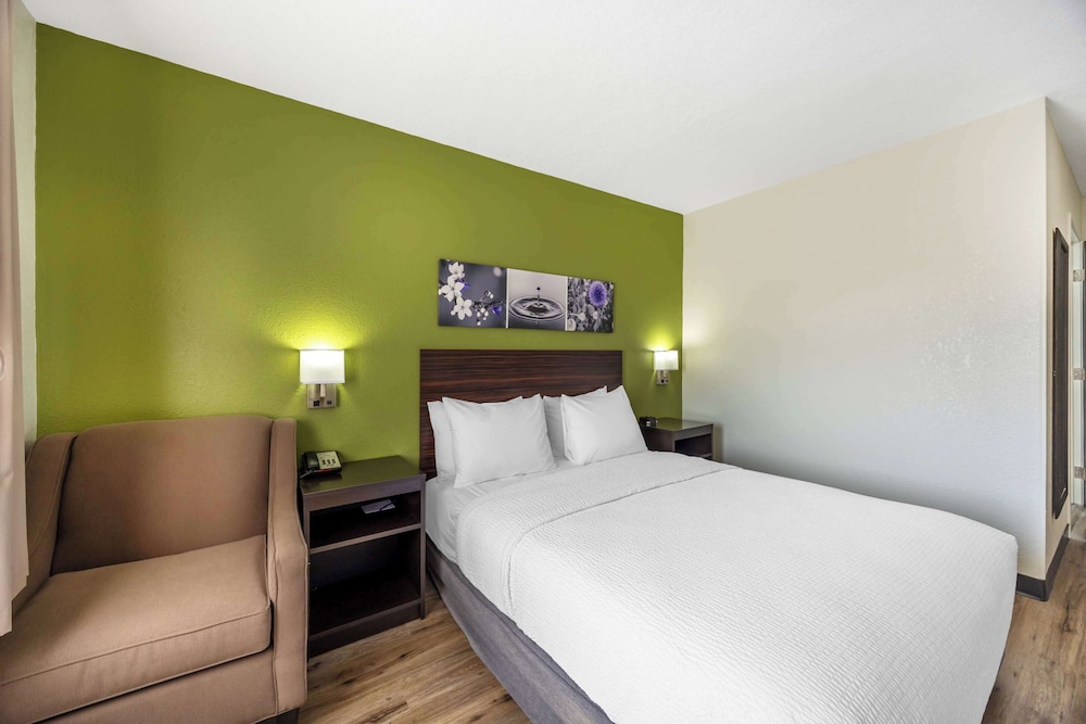 Room, Queen Bed, Accessible