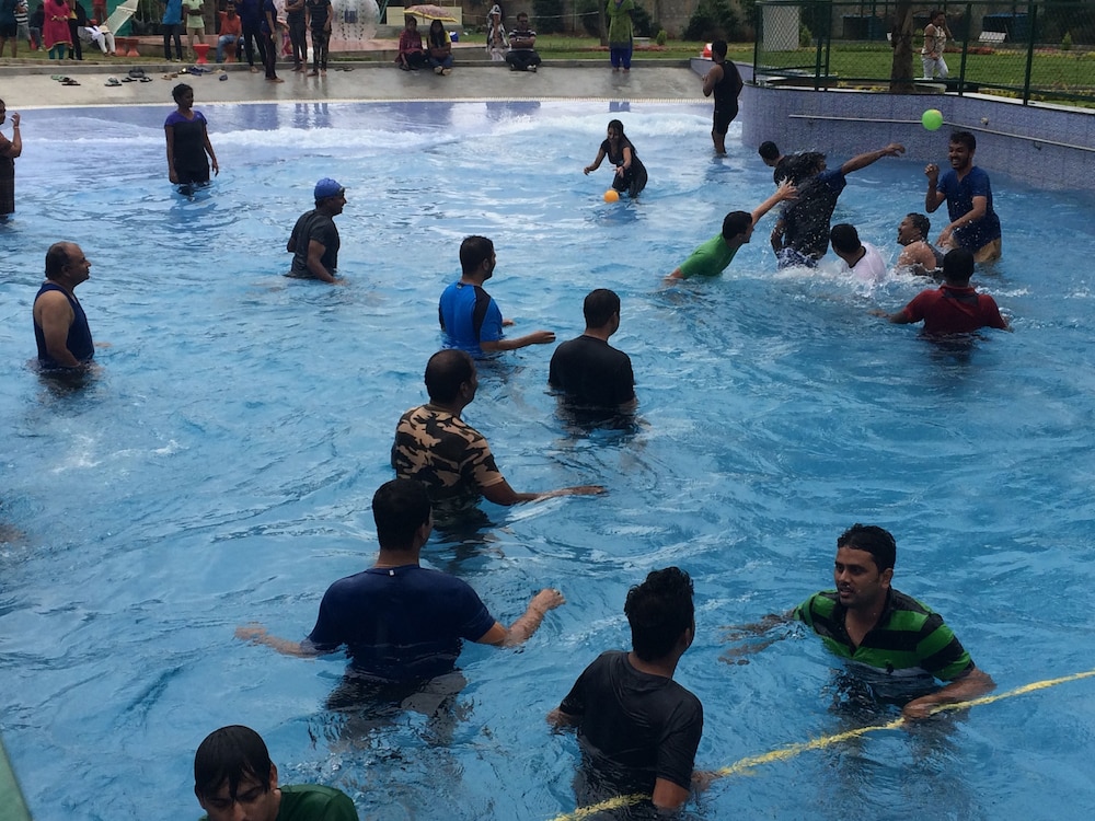 Park Hotel And Resort 31/38