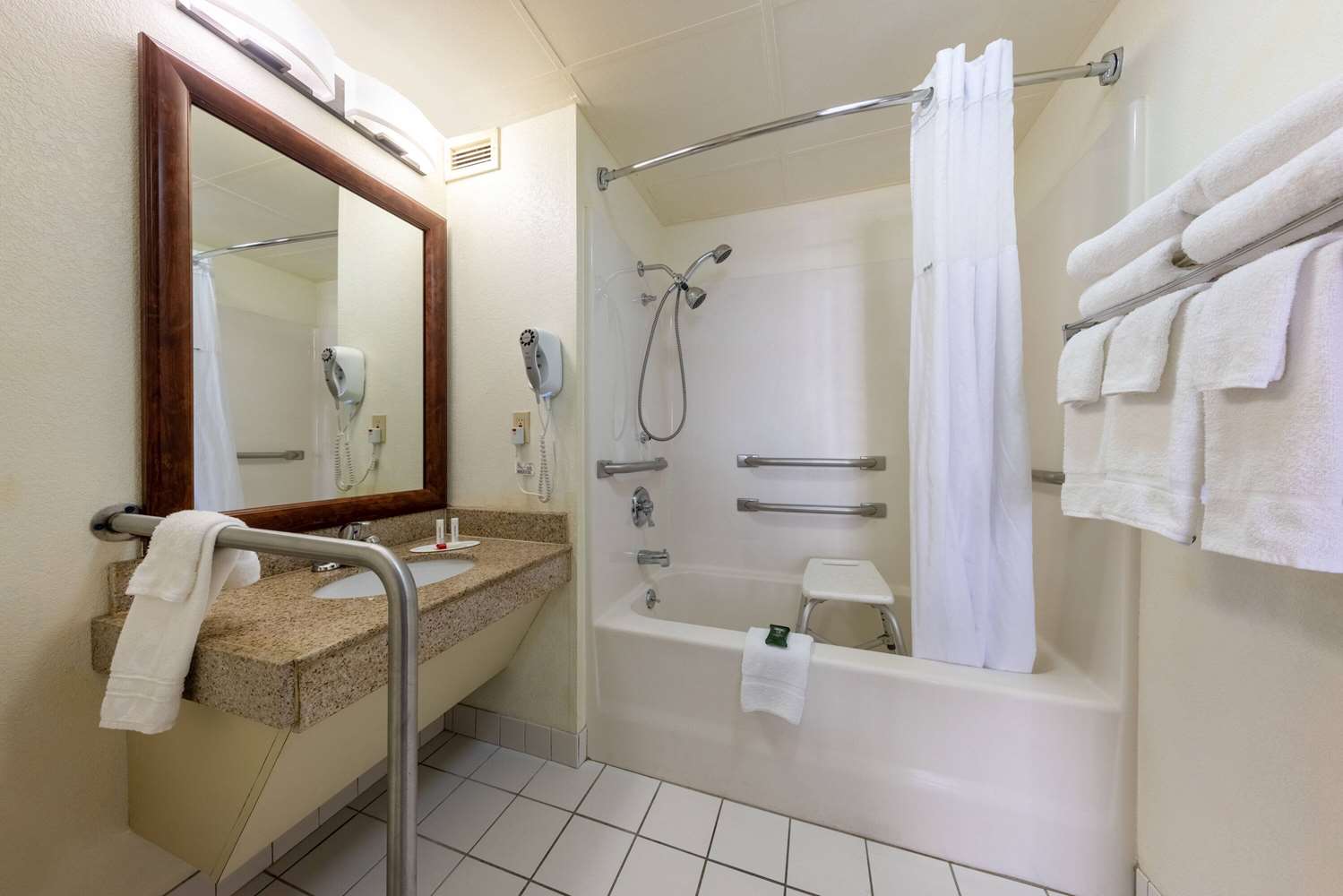 Baymont By Wyndham Springfield South Hwy 65 50/50