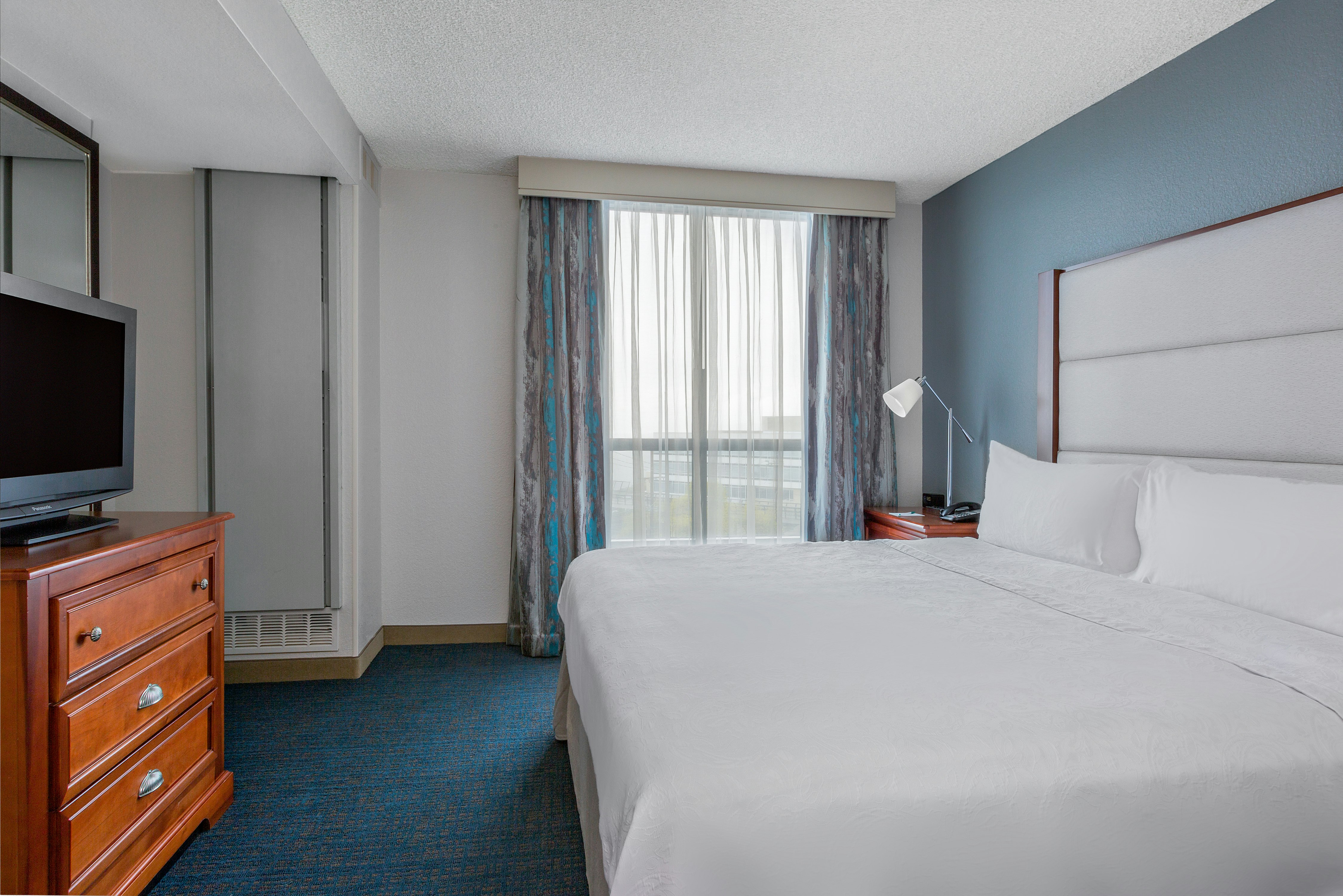 Suite, King Bed, Bay View