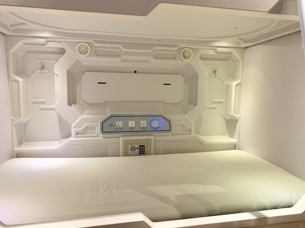 Stay Inn Hostel Jakarta 12/64