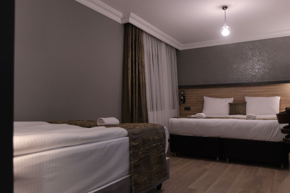 Cag Hotel 12/49