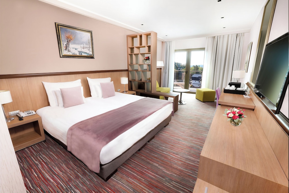 HOTEL PREMIER AQUA 25/72