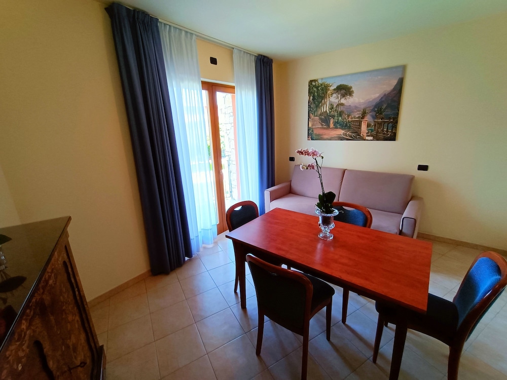 Villa Isabella Hotel & Residence 13/50
