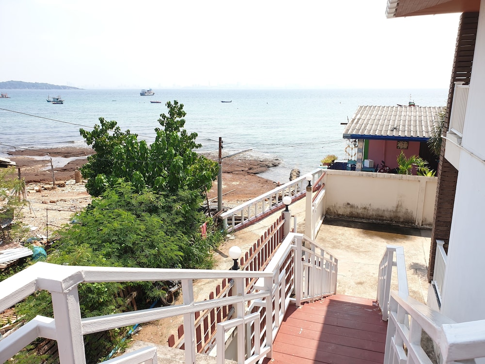 Sea Beach Koh Larn 2 5/38