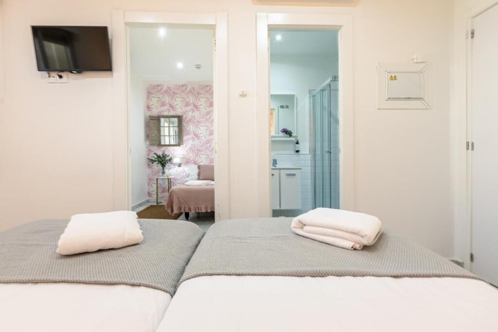 Hostal Jardin De La Alameda 41/50