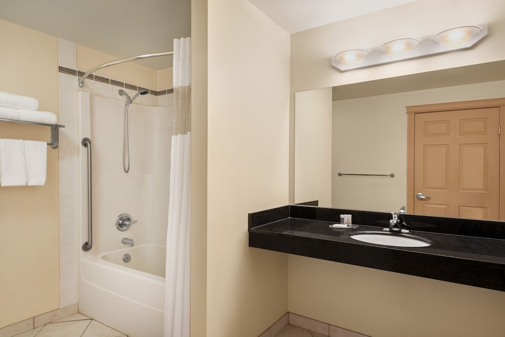 Nova Inn Yellowknife 15/15