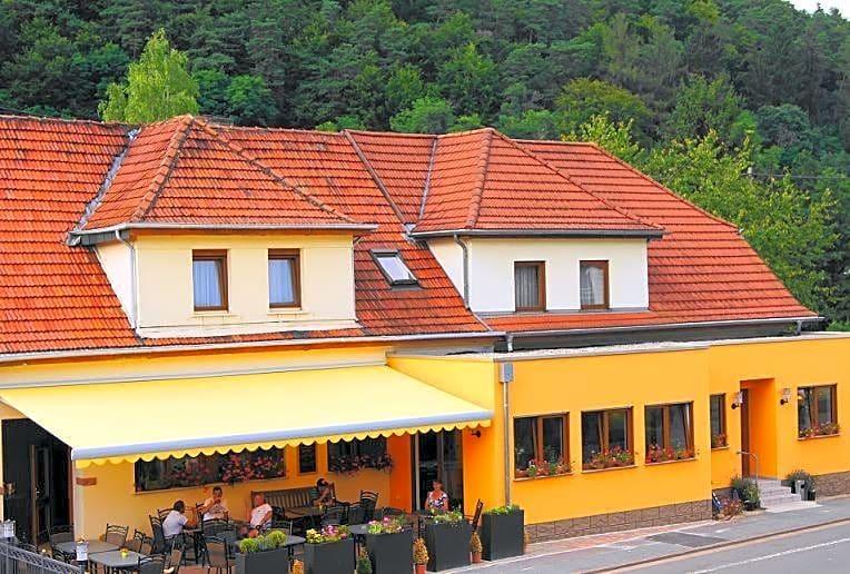 Hotel Restaurant Laux 4/60