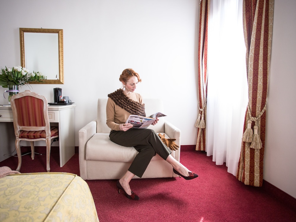 Hotel Ca Lucrezia 25/50