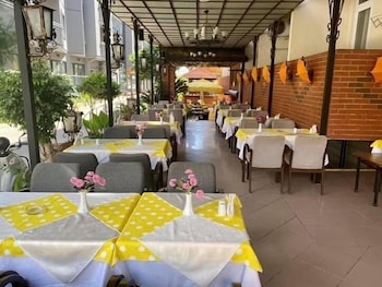NOVIS HOTEL CLEOPATRA 55/75
