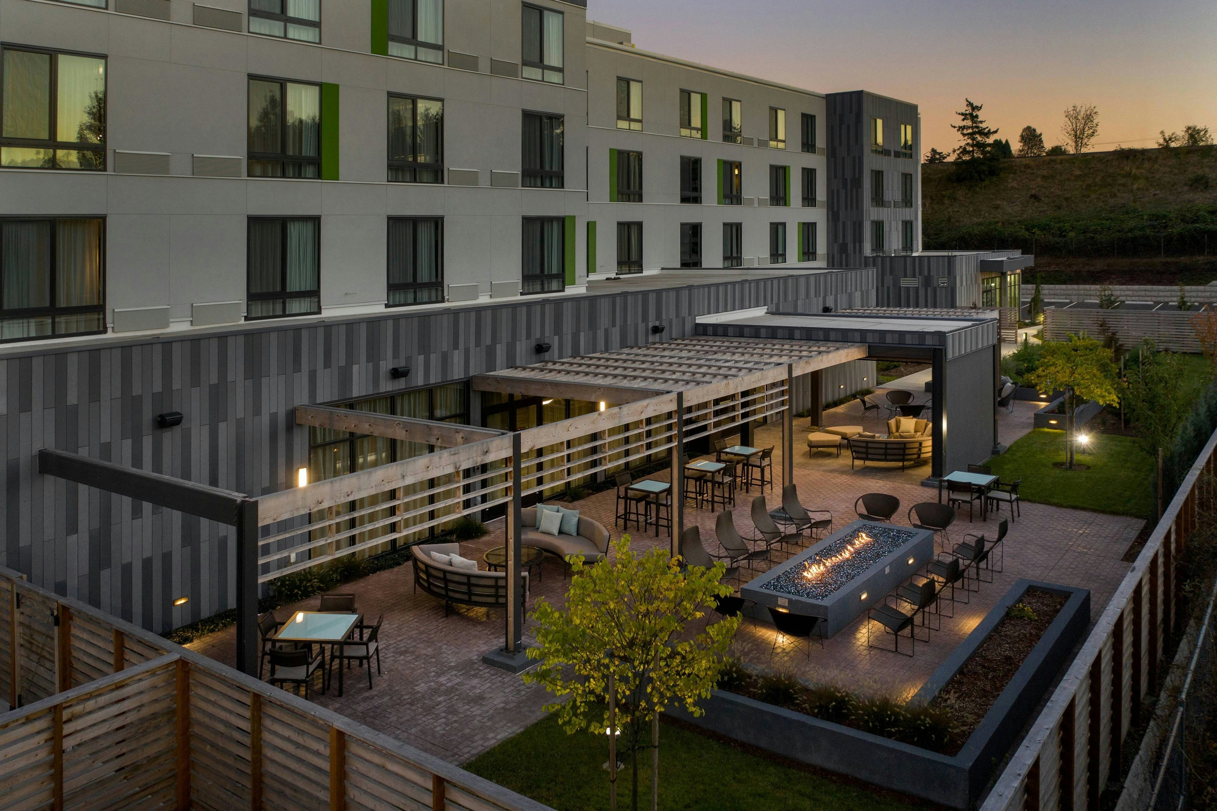 Courtyard by Marriott Portland East 3/48