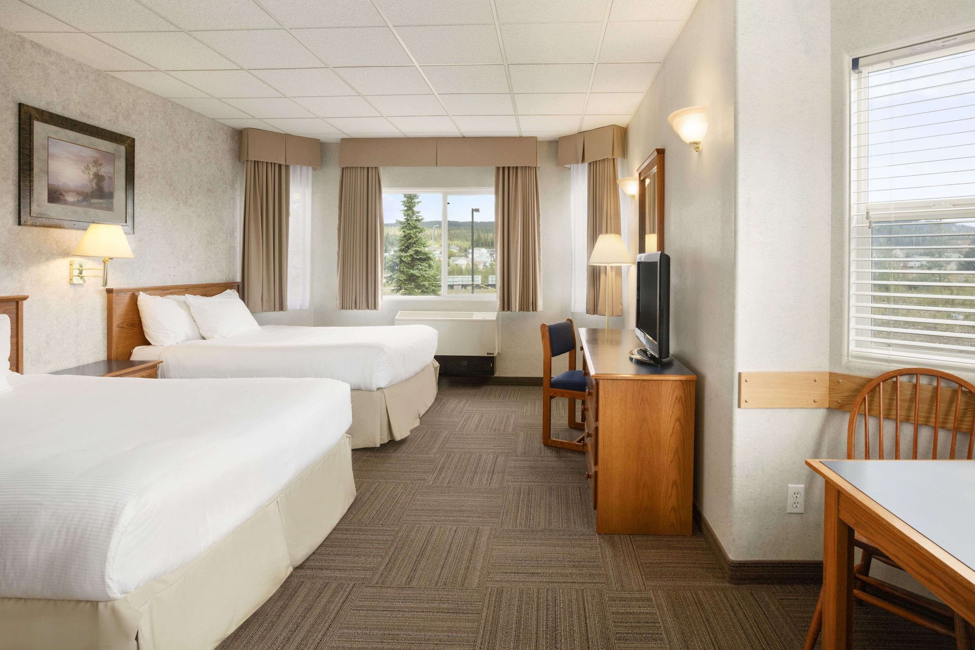 Efficiency, 2 Queen Beds