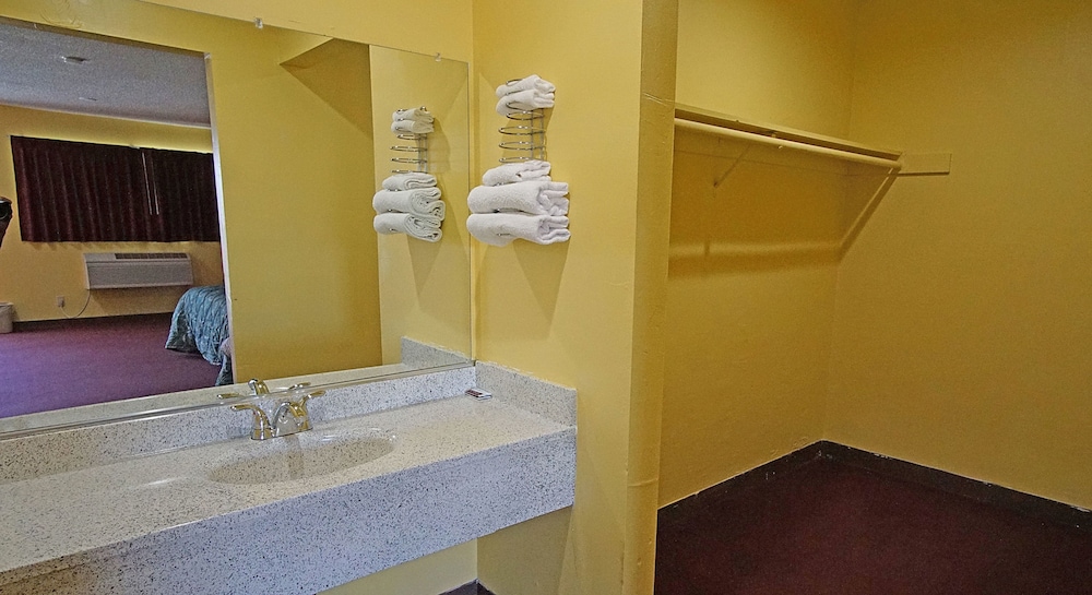 Los Angeles Inn & Suites - Lax 58/58