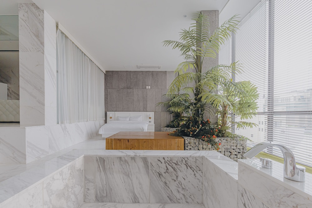 Acc Design Hotel 5/70