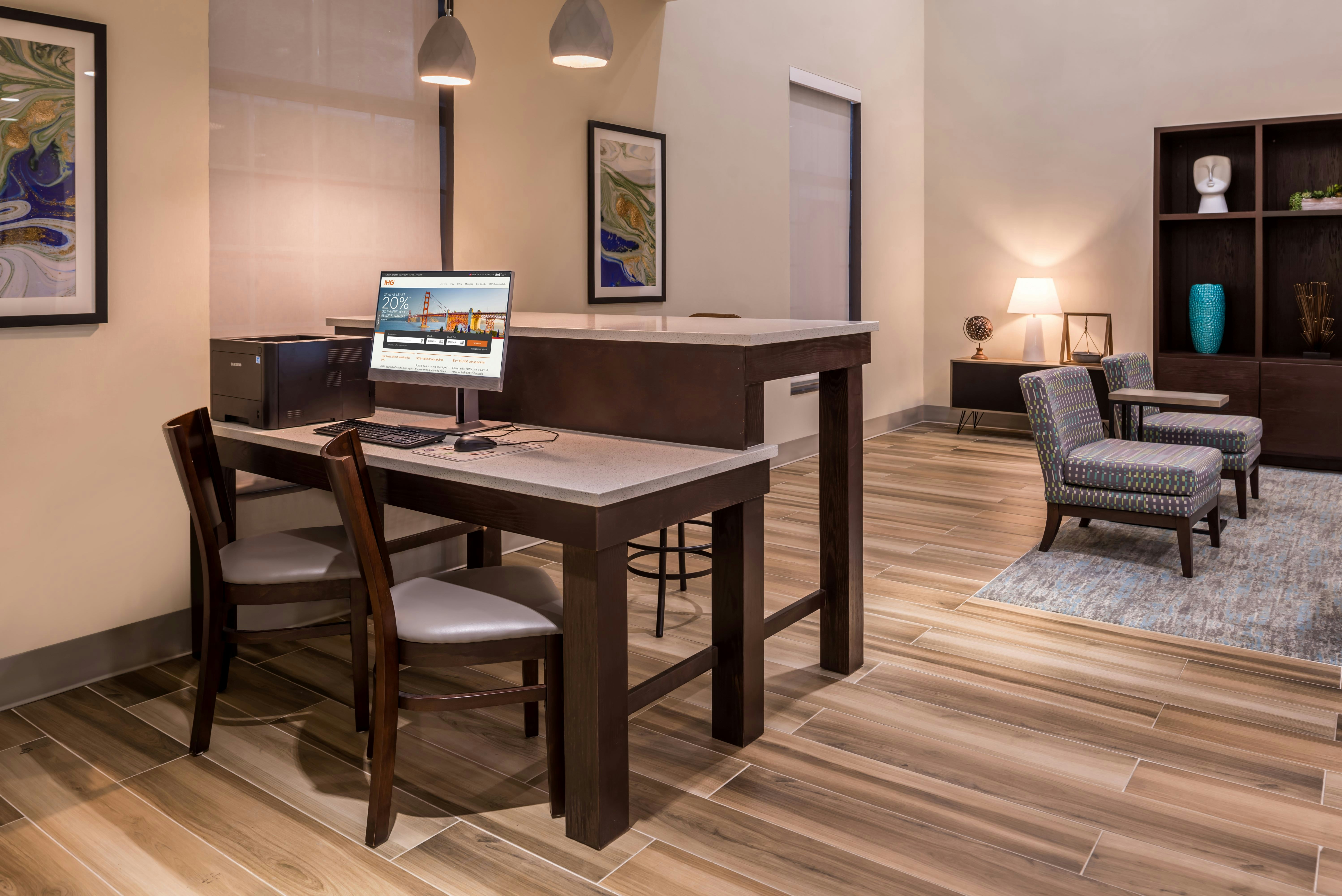 Holiday Inn Express Hotel And Suites Dallas Addison 17/25