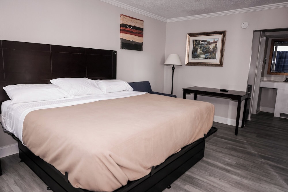 Riverside Inn & Suites by OYO Danville Ceaser Casino 31/68