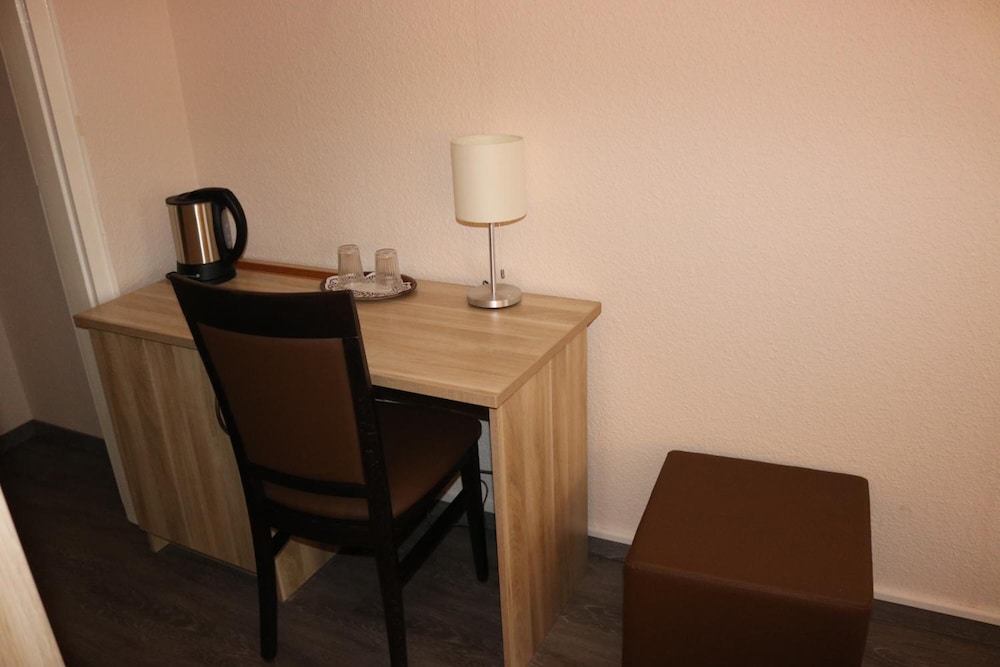 Hotel Paris 33/44