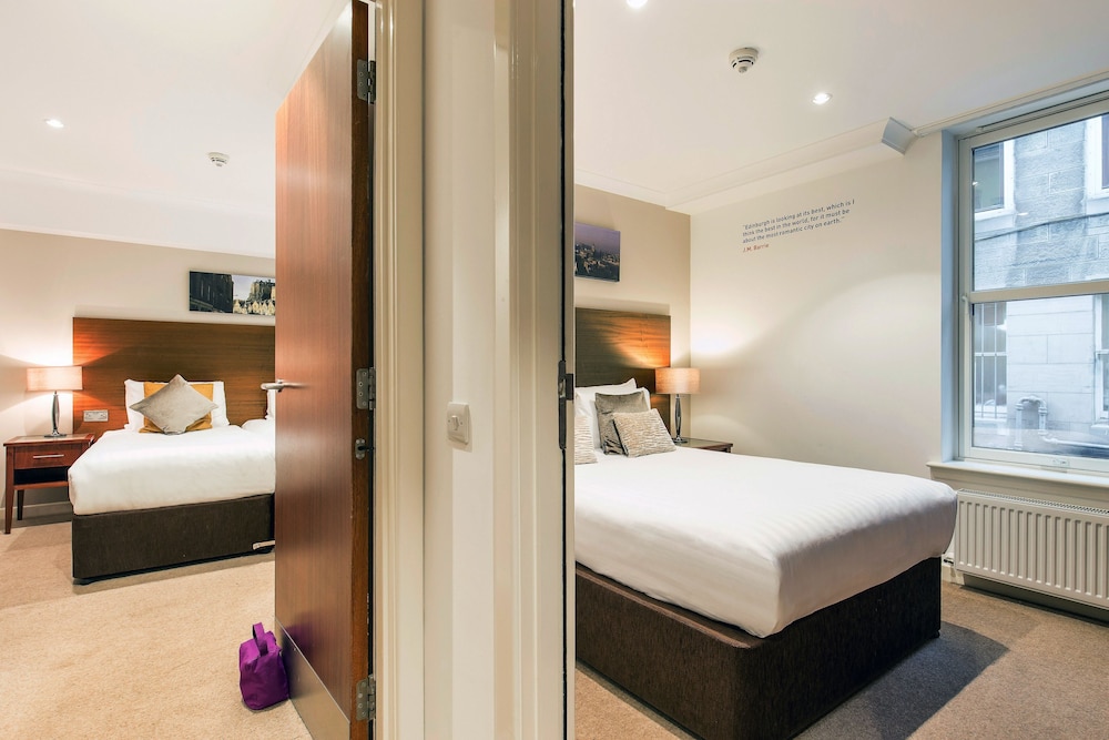 Stewart by Heeton Concept Aparthotel Edinburgh 17/60