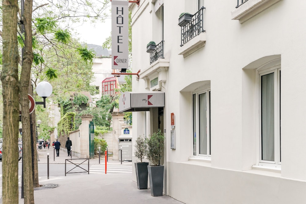 HOTEL KORNER EIFFEL 41/50