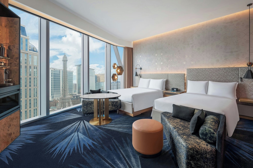 Spectacular, 2 Double Beds