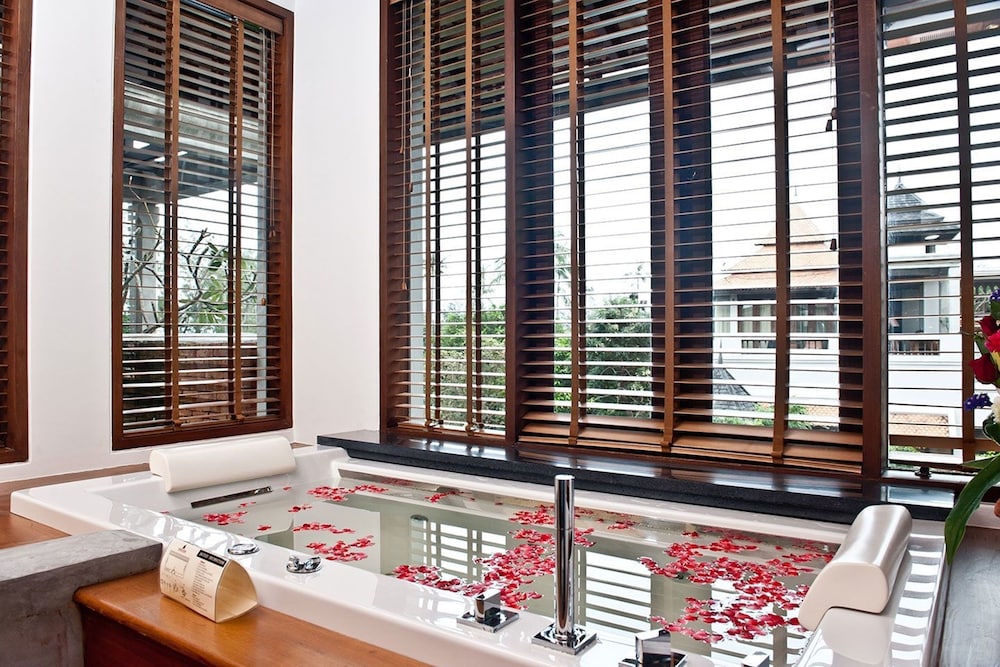 ROYAL MUANG SAMUI VILLAS 67/72