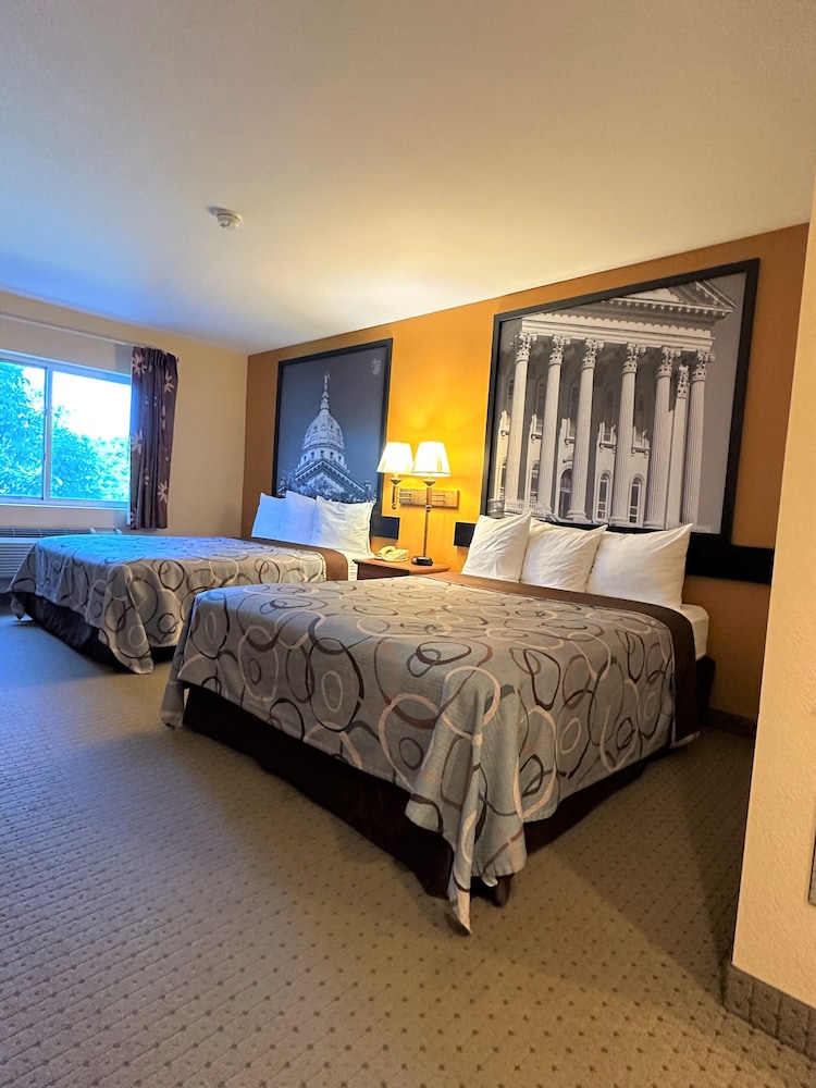 Standard, 2 Queen Beds