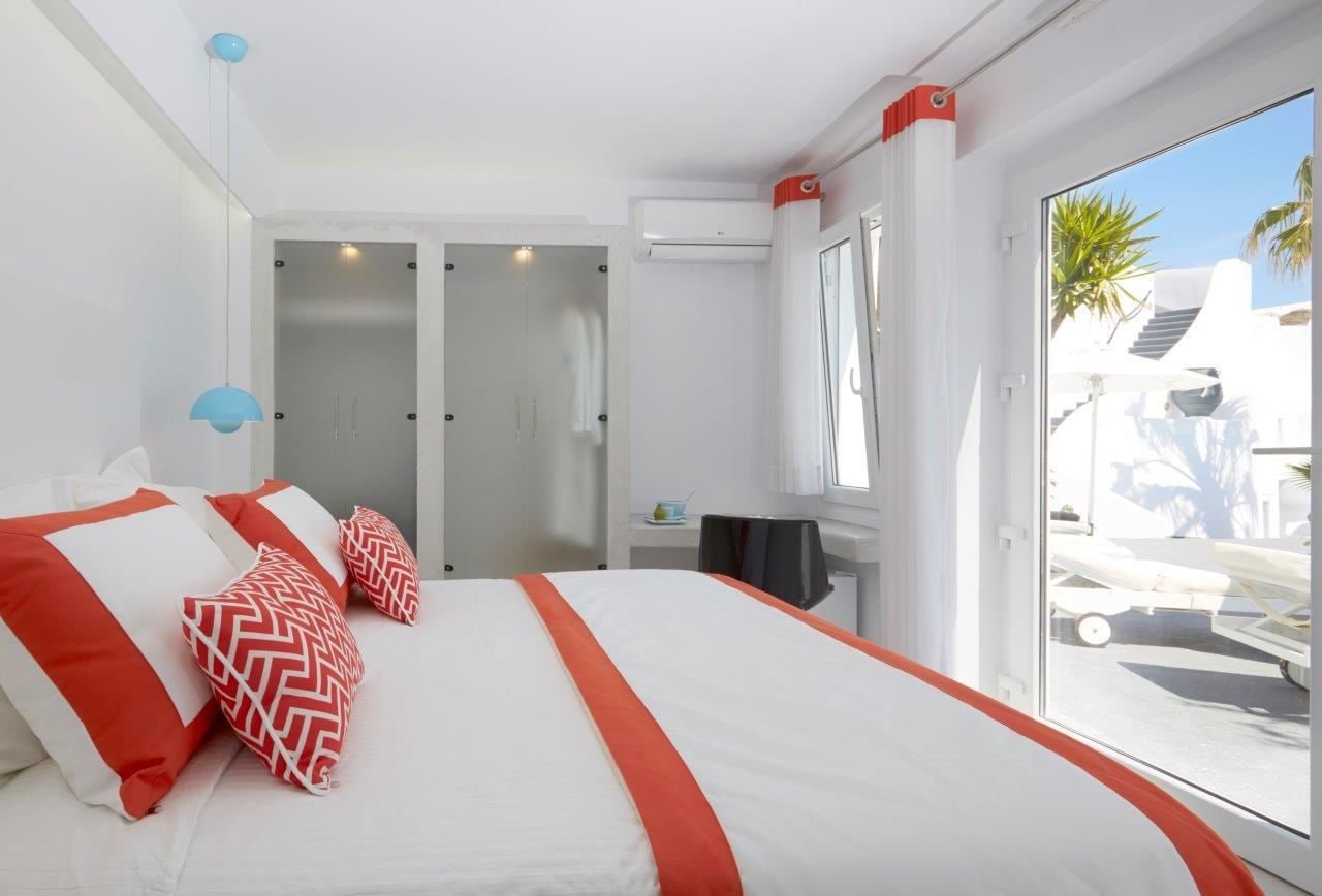 BEACH, SUITE, QUEEN BED