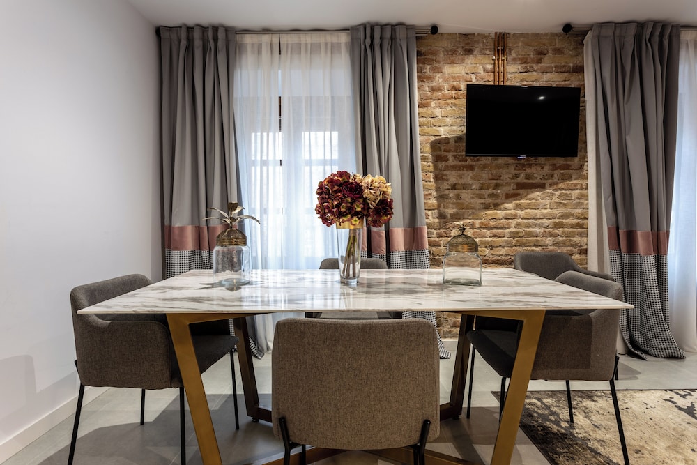 Bibo Suites Plaza Nueva 35/48
