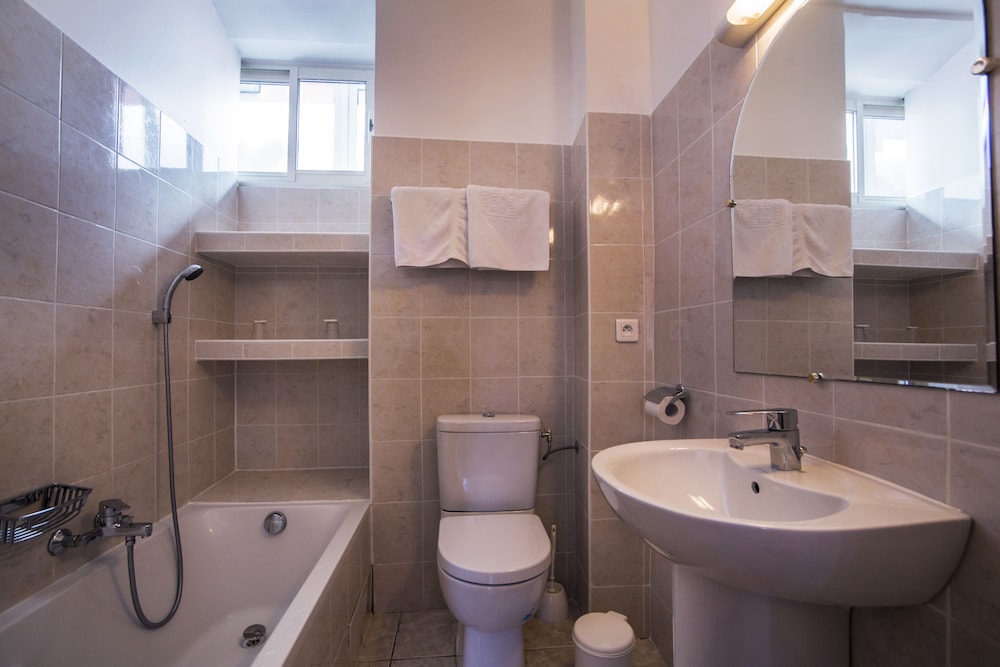 Le Dauphin Hotel 24/54