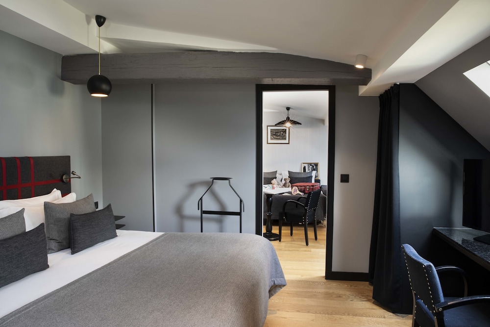 Hotel Monsieur 18/64