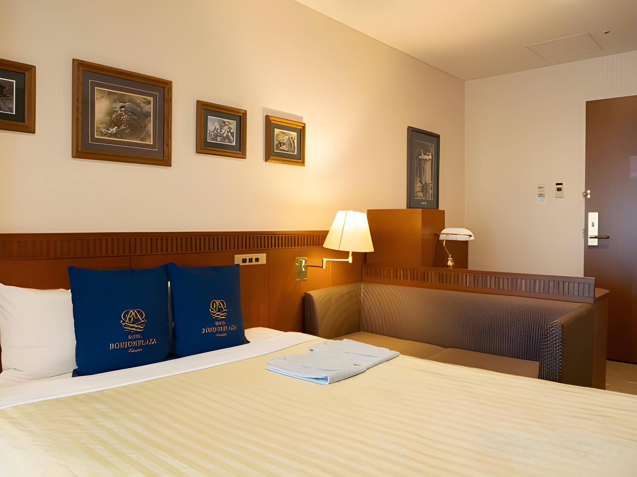 Room, Double Bed, with View, Bathtub
