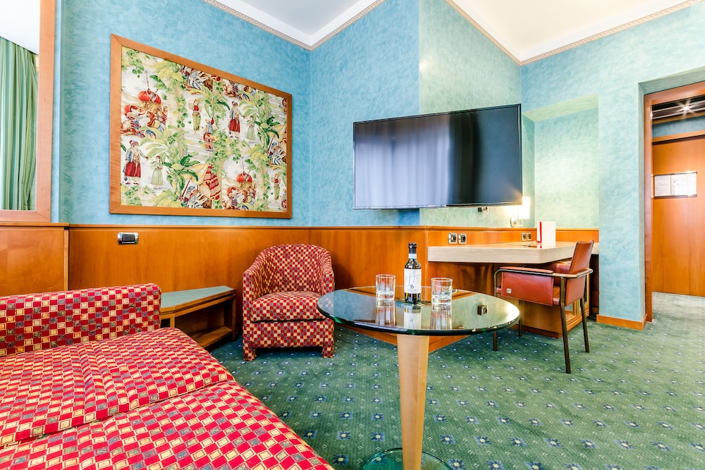 Brunelleschi Hotel Milan 35/49