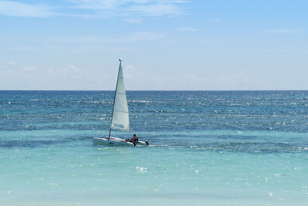 Ocean Blue And Sand Beach Resort - All Inclusive 42/47