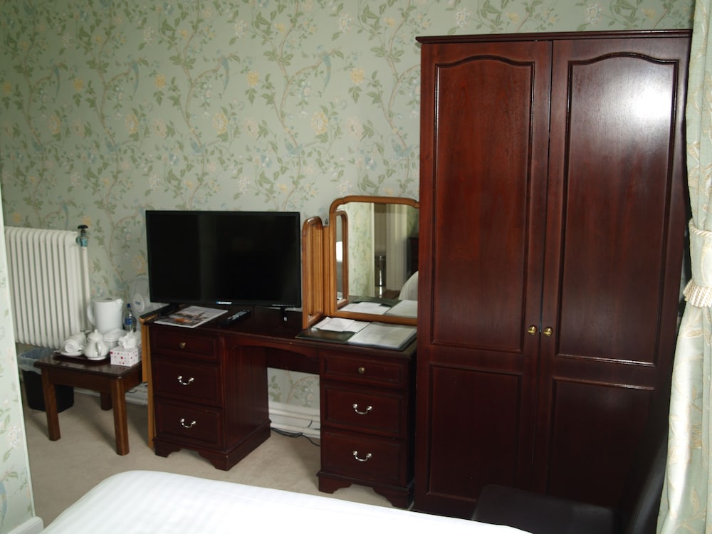 Woodlands Manor 85/100