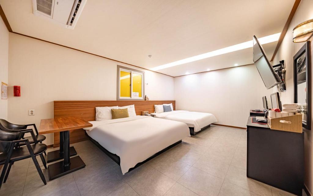 Icon Motel 35/57