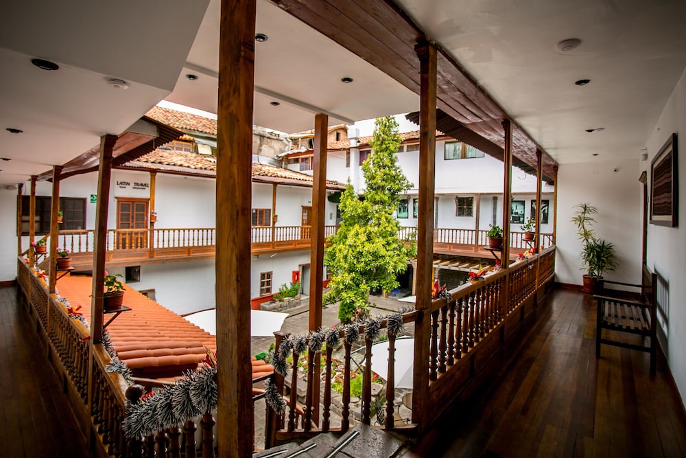Casa Biru Hotel Boutique 43/68