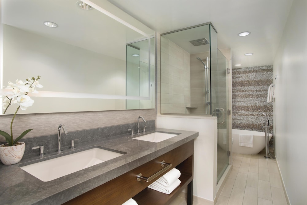 Hyatt Regency Maui Resort and Spa 49/50