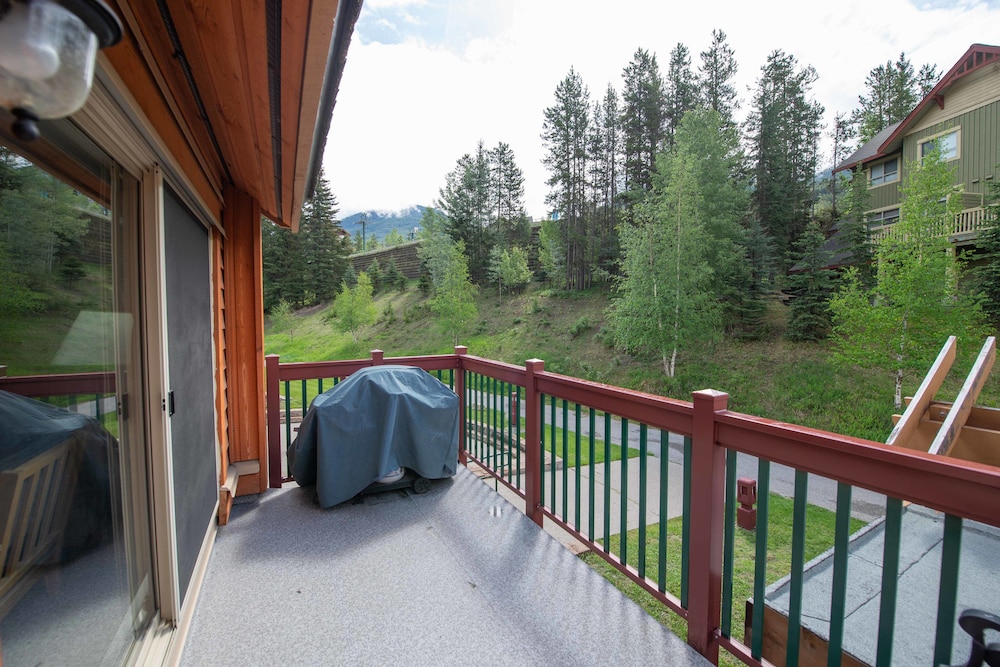 Panorama Vacation Retreat at Horsethief Lodge 4/70