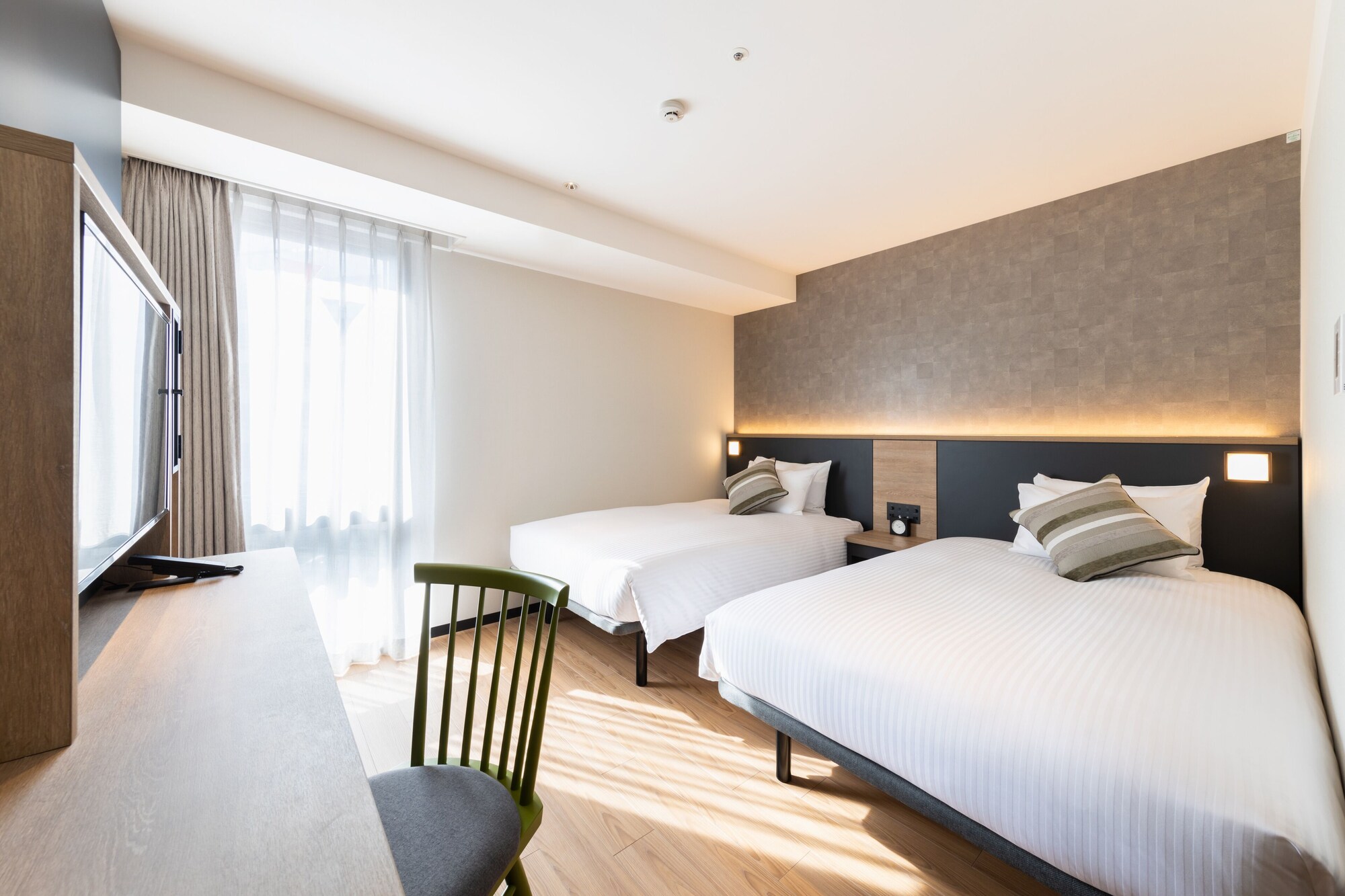 SUPERIOR, TWIN BEDS