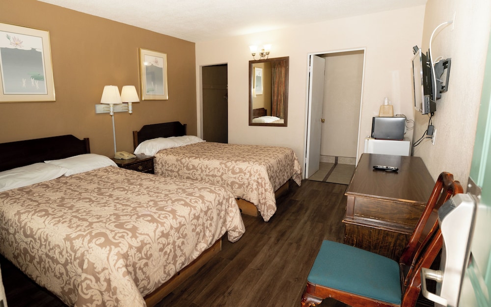 Budget Inn 8/38
